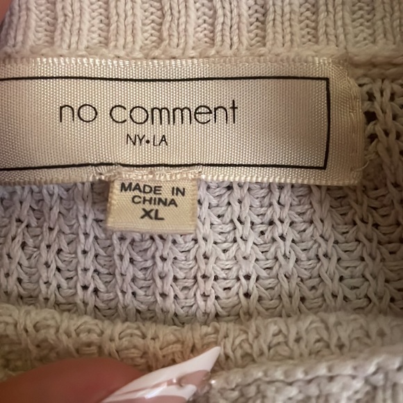 Sweater - Picture 3 of 4